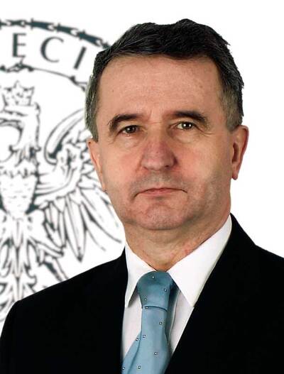 Prezes IPN Leon Kieres