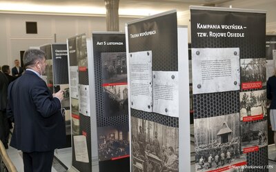 Wystawa „Dla Ciebie, Polsko. W stulecie czynu legionowego” w Sejmie – 8 listopada 2017. Fot. Marcin Jurkiewicz (IPN)