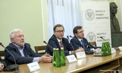 Dyskusja tematyczna towarzysząca wystawie "Dla Ciebie Polsko. W stulecie czynu legionowego" w Sejmie – 8 listopada 2017. Fot. Marcin Jurkiewicz /IPN