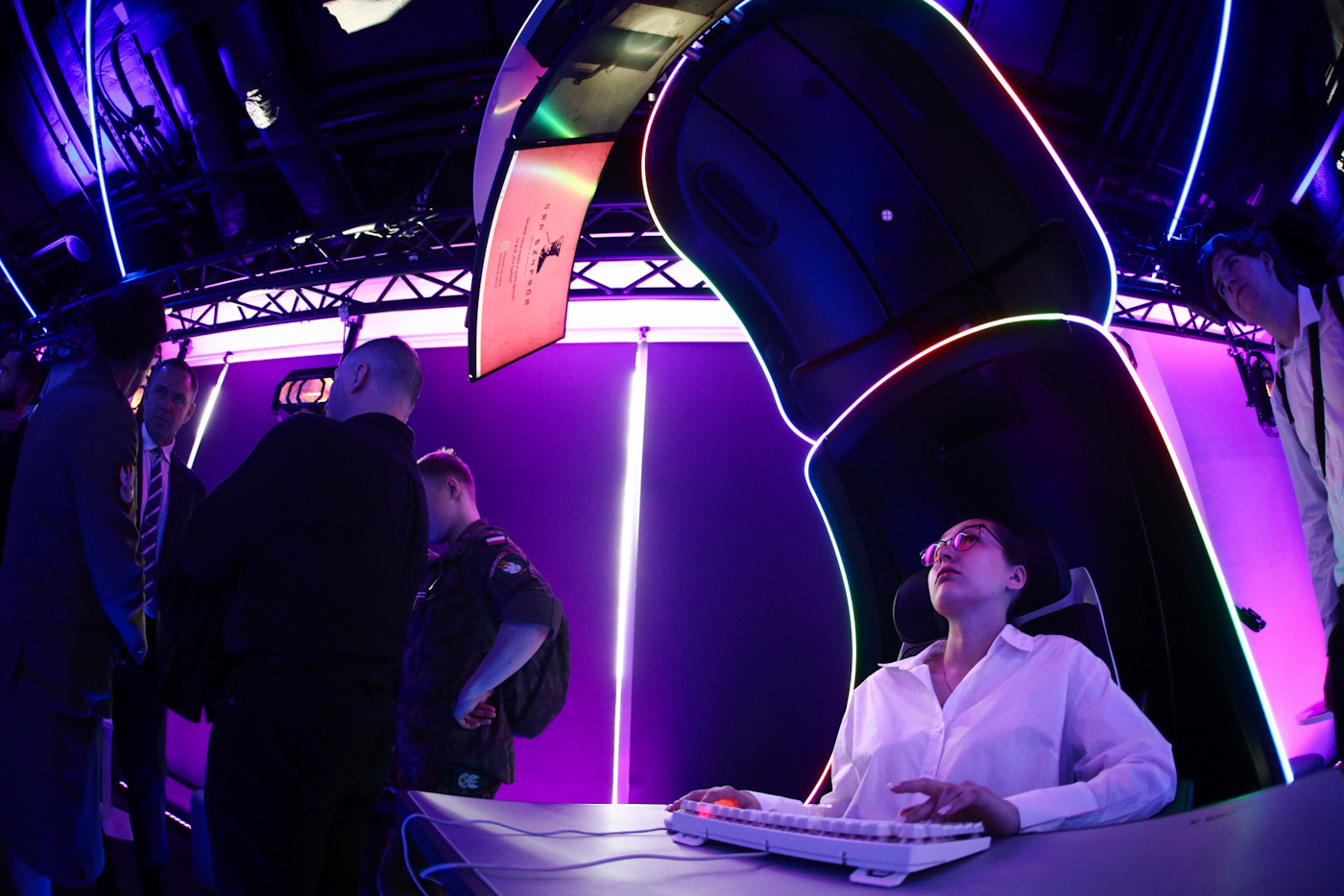 Strefa nowych technologii w Centralnym Przystanku Historia IPN im. Prezydenta L. Kaczyńskiego, fot. Sławek Kasper (IPN) Strefa nowych technologii w Centralnym Przystanku Historia IPN im. Prezydenta L. Kaczyńskiego, fot. Sławek Kasper (IPN)