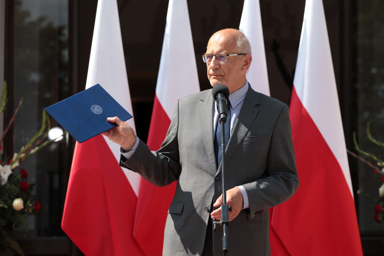 W imieniu rodzin zidentyfikowanych ofiar zabrał głos prof. Marian Dygo – Warszawa, 12 sierpnia 2021. Fot. Mikołaj Bujak (IPN) W imieniu rodzin zidentyfikowanych ofiar zabrał głos prof. Marian Dygo – Warszawa, 12 sierpnia 2021. Fot. Mikołaj Bujak (IPN)