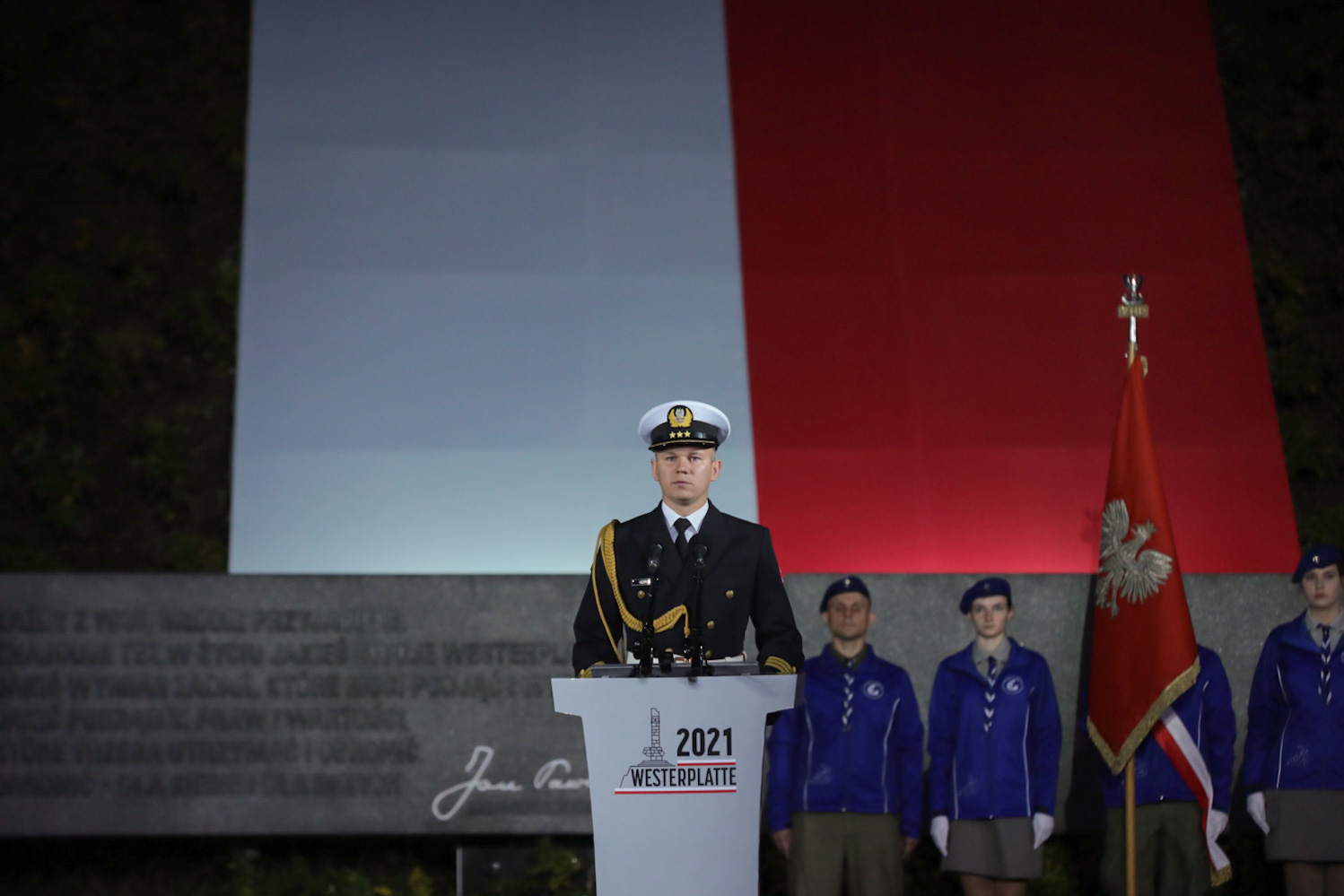 Uroczystości rocznicowe pod pomnikiem Obrońców Wybrzeża na Westerplatte – Gdańsk, 1 września 2021. Fot. Mikołaj Bujak (IPN) Uroczystości rocznicowe pod pomnikiem Obrońców Wybrzeża na Westerplatte – Gdańsk, 1 września 2021. Fot. Mikołaj Bujak (IPN)