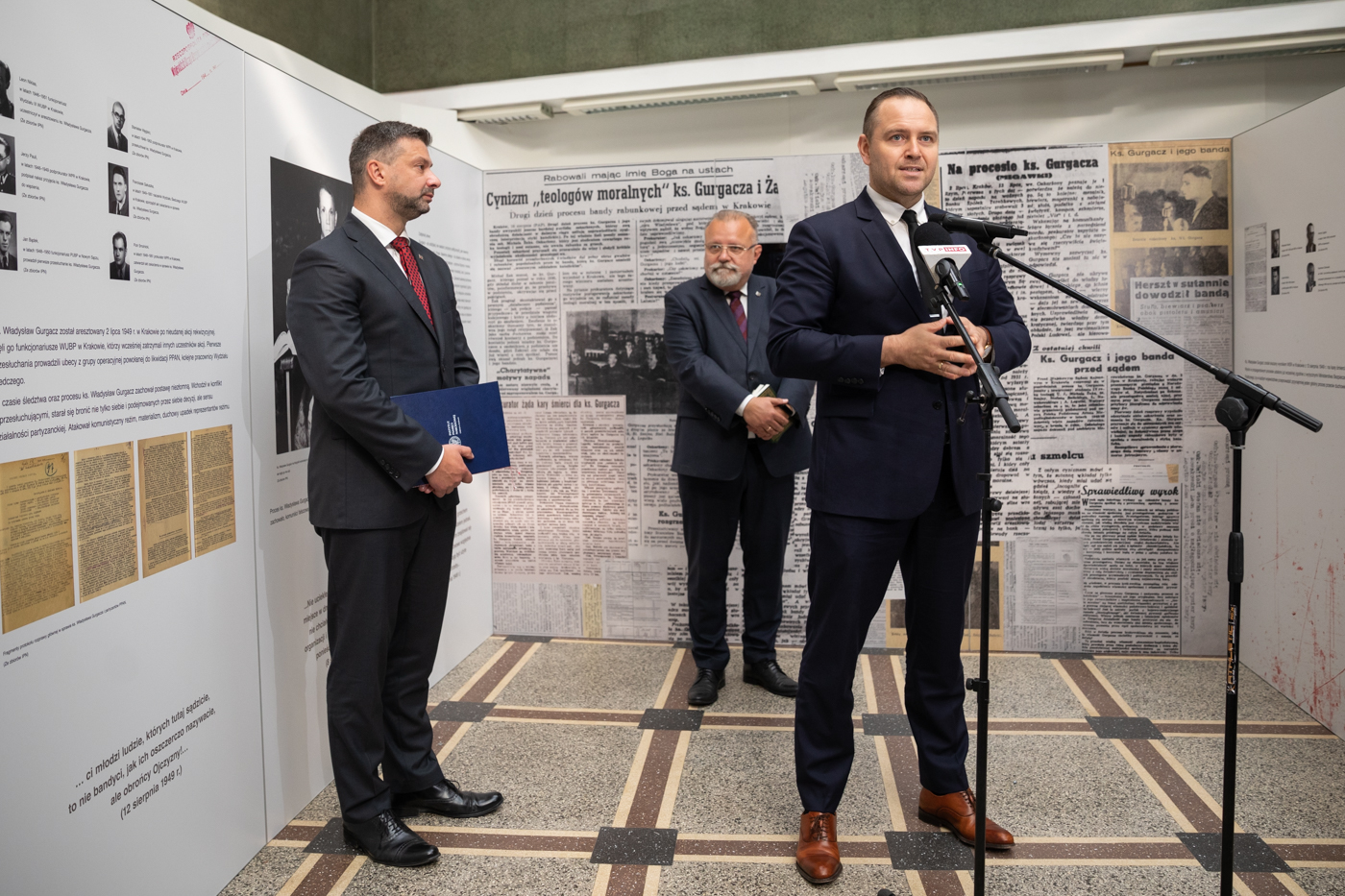 Otwarcie wystawy „Ks. Władysław Gurgacz. Kapelan Polski Podziemnej” – Kraków, 14 września 2021. Fot. Mikołaj Bujak (IPN) Otwarcie wystawy „Ks. Władysław Gurgacz. Kapelan Polski Podziemnej” – Kraków, 14 września 2021. Fot. Mikołaj Bujak (IPN)