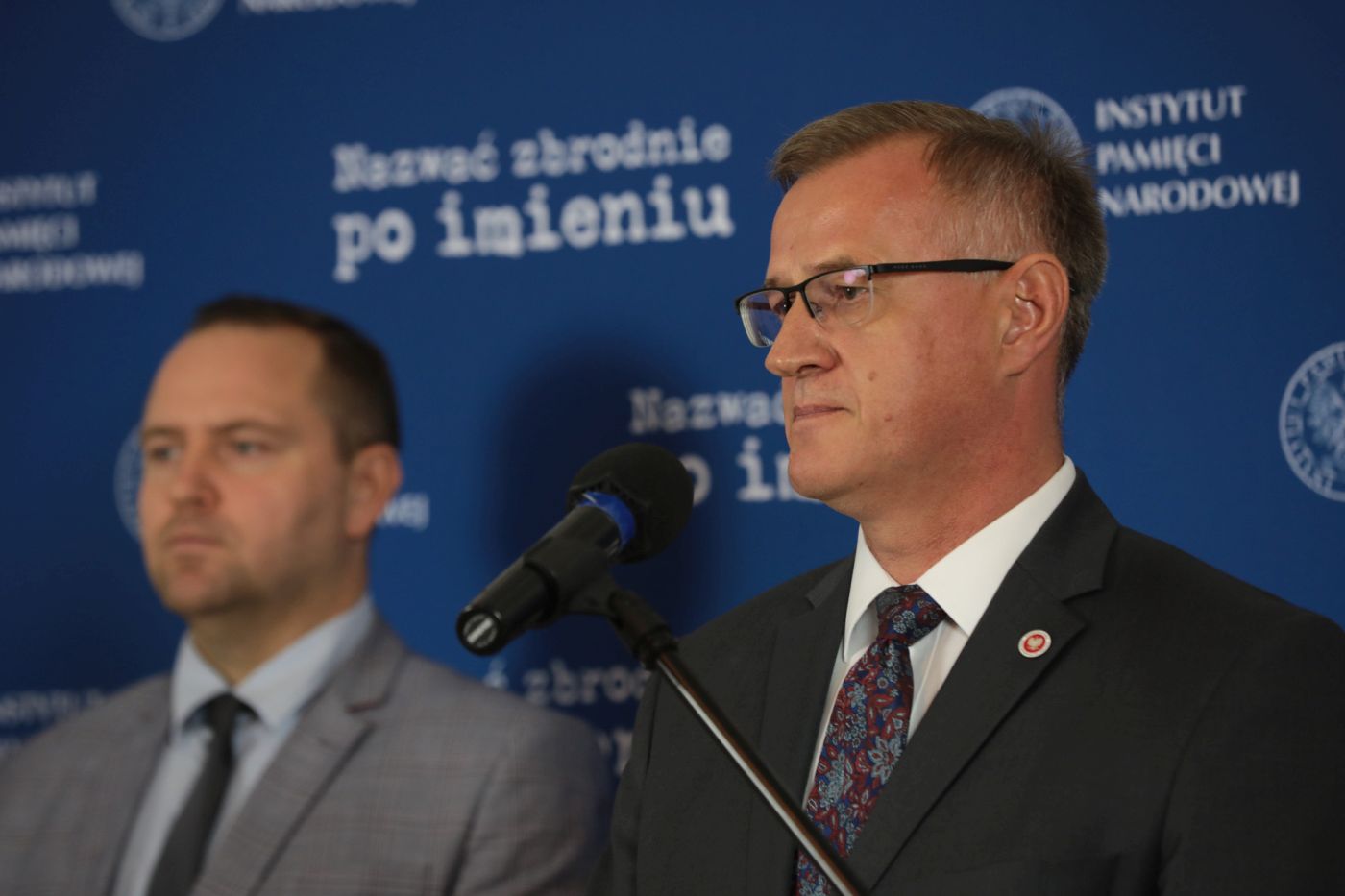 Konferencja prasowa prezesa IPN dr. Karola Nawrockiego i prok. Andrzeja Pozorskiego, kierującego pionem śledczym IPN – Warszawa, 20 września 2021. Fot. Mikołaj Bujak (IPN) Konferencja prasowa prezesa IPN dr. Karola Nawrockiego i prok. Andrzeja Pozorskiego, kierującego pionem śledczym IPN – Warszawa, 20 września 2021. Fot. Mikołaj Bujak (IPN)