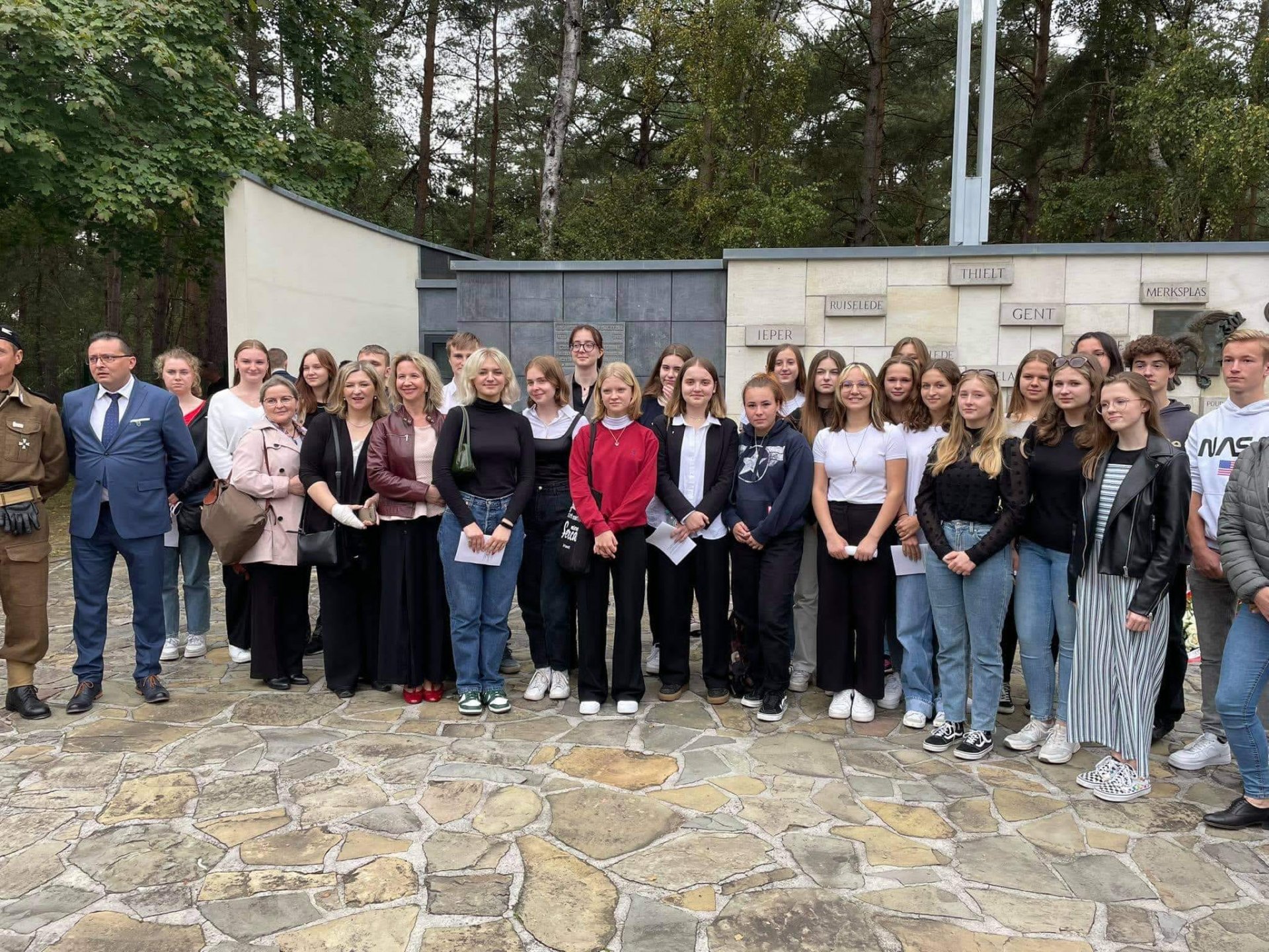 Uroczystość na Polskim Cmentarzu Wojennym w Lommel (Belgia) – 26 września 2021 (BEN IPN) Uroczystość na Polskim Cmentarzu Wojennym w Lommel (Belgia) – 26 września 2021 (BEN IPN)