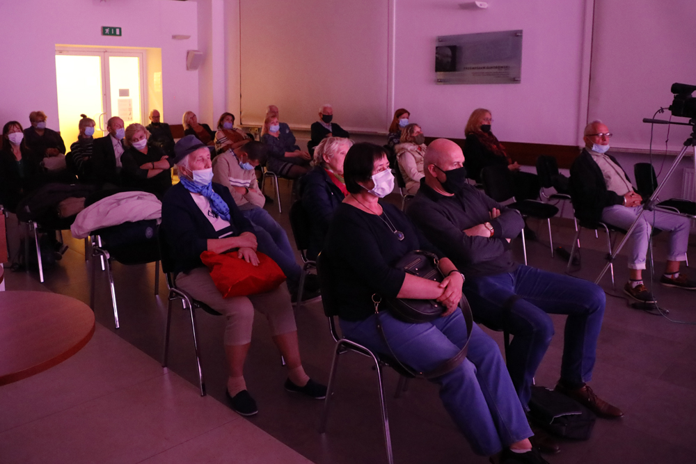 Koncert Sławomira Zygmunta „Z wiatrem” z okazji 100-lecia urodzin Krzysztofa Kamila Baczyńskiego – Warszawa, 28 września 2021. Fot. Piotr Życieński (IPN) Koncert Sławomira Zygmunta „Z wiatrem” z okazji 100-lecia urodzin Krzysztofa Kamila Baczyńskiego – Warszawa, 28 września 2021. Fot. Piotr Życieński (IPN)