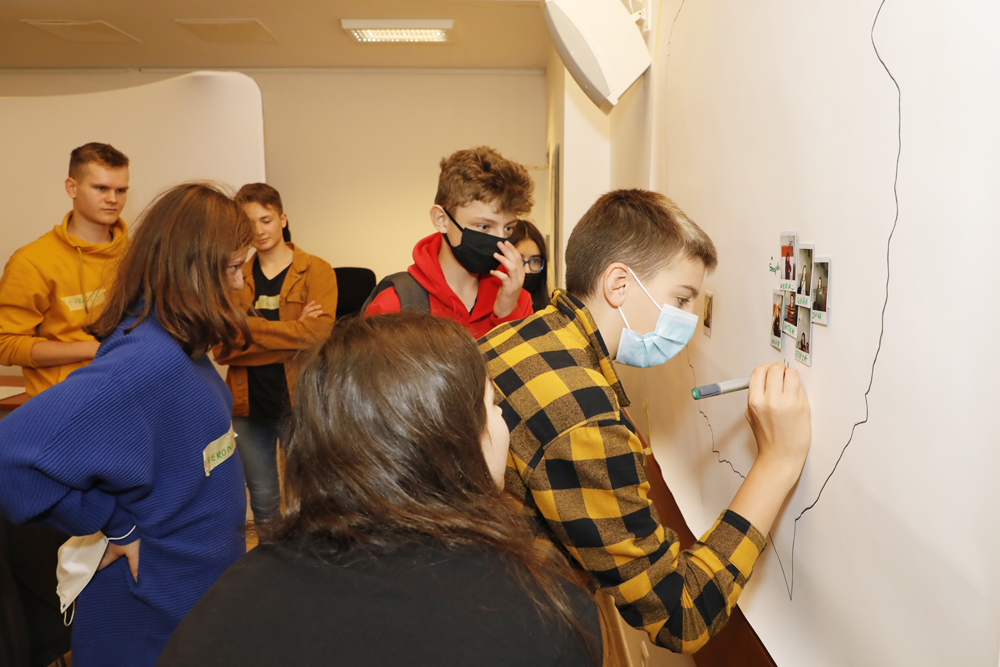 Finał III edycji konkursu „Niezwyciężeni 1920. Obrońcy Ojczyzny” – warsztaty filmowe – 23-27 września 2021. Fot. Piotr Życieński (IPN) Finał III edycji konkursu „Niezwyciężeni 1920. Obrońcy Ojczyzny” – warsztaty filmowe – 23-27 września 2021. Fot. Piotr Życieński (IPN)