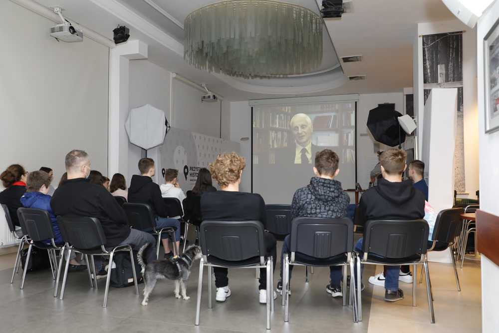 Finał III edycji konkursu „Niezwyciężeni 1920. Obrońcy Ojczyzny” – warsztaty filmowe – 23-27 września 2021. Fot. Piotr Życieński (IPN) Finał III edycji konkursu „Niezwyciężeni 1920. Obrońcy Ojczyzny” – warsztaty filmowe – 23-27 września 2021. Fot. Piotr Życieński (IPN)