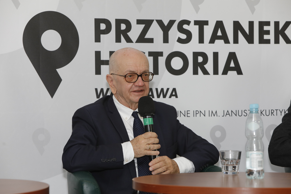 Prof. Włodzimierz Suleja. Dyskusja o Październiku '56 – Warszawa, 20 października 2021. Fot. Piotr Życieński (IPN)dD Prof. Włodzimierz Suleja. Dyskusja o Październiku '56 – Warszawa, 20 października 2021. Fot. Piotr Życieński (IPN)dD