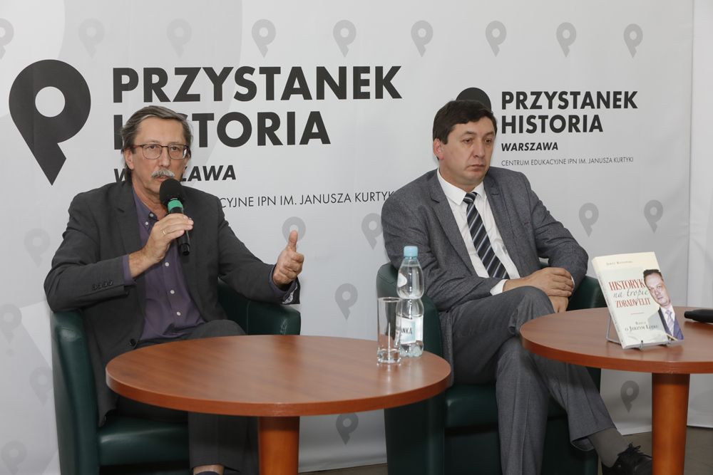 Dyskusja „Na tropie zdrady elit – spojrzenie Jerzego Łojka” – Warszawa, 20 października 2021. Fot. Piotr Życieński (IPN) Dyskusja „Na tropie zdrady elit – spojrzenie Jerzego Łojka” – Warszawa, 20 października 2021. Fot. Piotr Życieński (IPN)