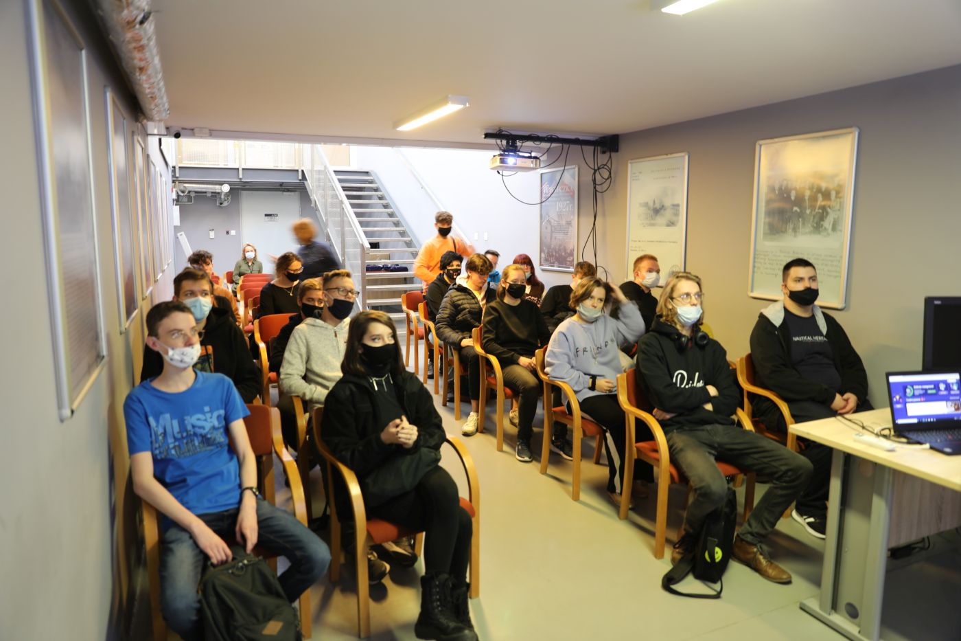 „Niepodlegli na obczyźnie” – dni otwarte dla szkół w Archiwum IPN przy ul. Kłobuckiej 21 w Warszawie – 25–26 października 2021. Fot. Karol Starowicz „Niepodlegli na obczyźnie” – dni otwarte dla szkół w Archiwum IPN przy ul. Kłobuckiej 21 w Warszawie – 25–26 października 2021. Fot. Karol Starowicz