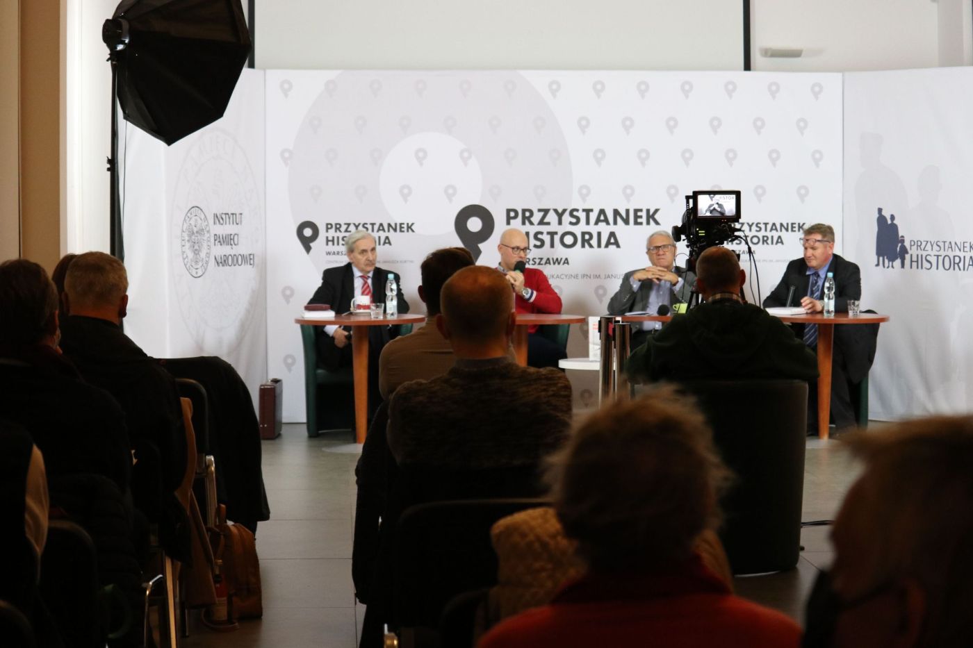 Dyskusja o książce „Mieczysław F. Rakowski. Biografia polityczna” – 26 października 2021. Fot. Aleksandra Wierzchowska (IPN) Dyskusja o książce „Mieczysław F. Rakowski. Biografia polityczna” – 26 października 2021. Fot. Aleksandra Wierzchowska (IPN)