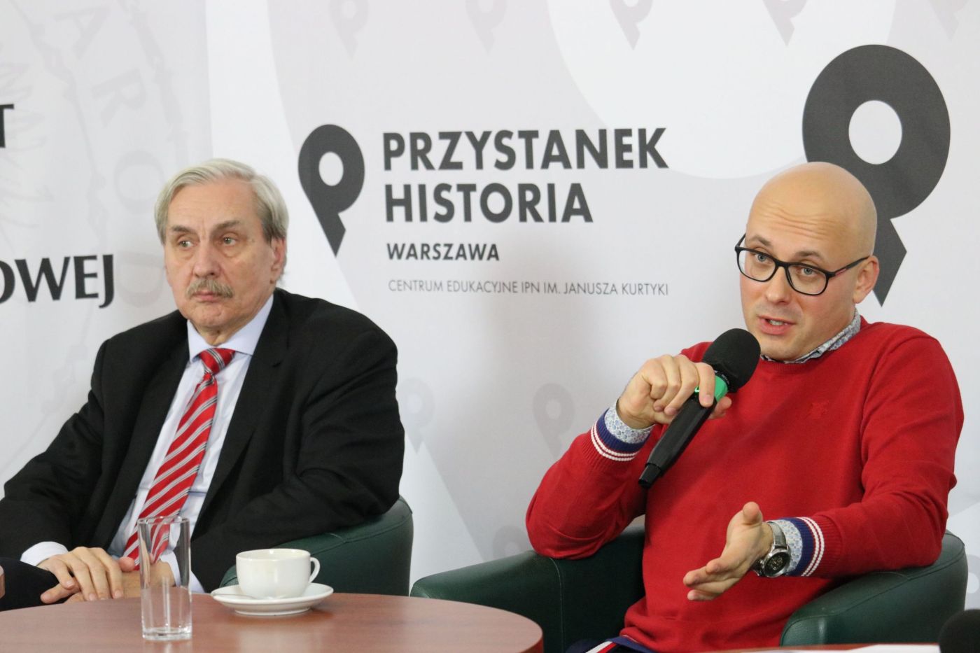 Dyskusja o książce „Mieczysław F. Rakowski. Biografia polityczna” – 26 października 2021. Fot. Aleksandra Wierzchowska (IPN) Dyskusja o książce „Mieczysław F. Rakowski. Biografia polityczna” – 26 października 2021. Fot. Aleksandra Wierzchowska (IPN)