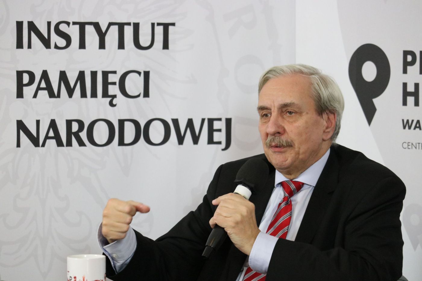 Prof. dr hab. Jerzy Eisler podczas dyskusji o książce „Mieczysław F. Rakowski. Biografia polityczna” – 26 października 2021. Fot. Aleksandra Wierzchowska (IPN) Prof. dr hab. Jerzy Eisler podczas dyskusji o książce „Mieczysław F. Rakowski. Biografia polityczna” – 26 października 2021. Fot. Aleksandra Wierzchowska (IPN)