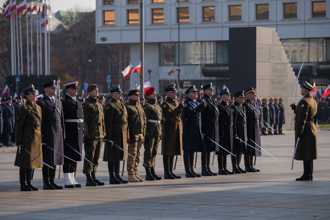 Obchody Narodowego Święta Niepodległości na placu Marszałka Piłsudskiego w Warszawie – 11 listopada 2021. Fot. Mikołaj Bujak (IPN) Obchody Narodowego Święta Niepodległości na placu Marszałka Piłsudskiego w Warszawie – 11 listopada 2021. Fot. Mikołaj Bujak (IPN)