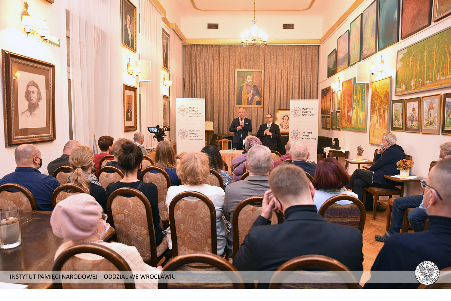 Promocja książki „Cmentarz Osobowicki we Wrocławiu. Pola ofiar komunizmu” – Wrocław, 26 listopada 2021. Fot. Adam Pacześniak (IPN) Promocja książki „Cmentarz Osobowicki we Wrocławiu. Pola ofiar komunizmu” – Wrocław, 26 listopada 2021. Fot. Adam Pacześniak (IPN)