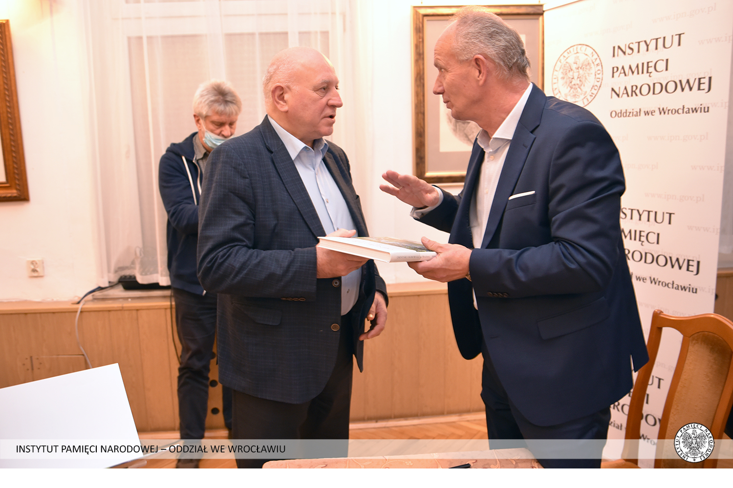 Promocja książki „Cmentarz Osobowicki we Wrocławiu. Pola ofiar komunizmu” – Wrocław, 26 listopada 2021. Fot. Adam Pacześniak (IPN) Promocja książki „Cmentarz Osobowicki we Wrocławiu. Pola ofiar komunizmu” – Wrocław, 26 listopada 2021. Fot. Adam Pacześniak (IPN)