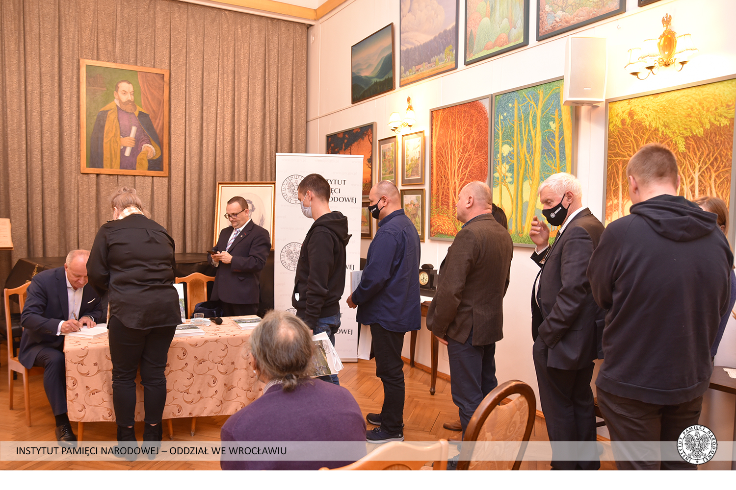 Promocja książki „Cmentarz Osobowicki we Wrocławiu. Pola ofiar komunizmu” – Wrocław, 26 listopada 2021. Fot. Adam Pacześniak (IPN) Promocja książki „Cmentarz Osobowicki we Wrocławiu. Pola ofiar komunizmu” – Wrocław, 26 listopada 2021. Fot. Adam Pacześniak (IPN)