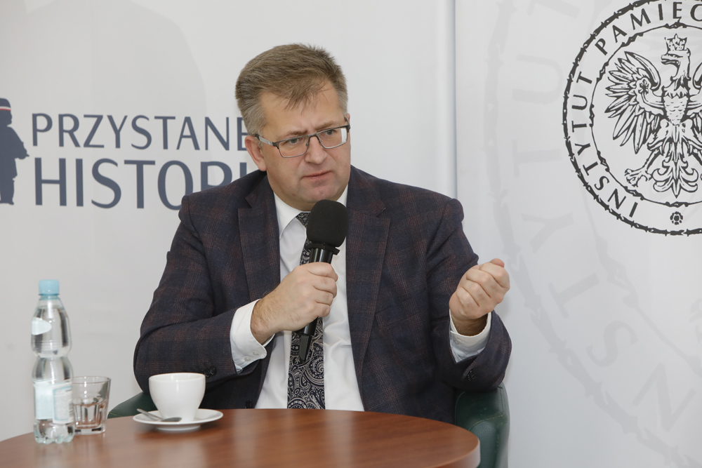 Prof. Mariusz Wołos podczas dyskusji z cyklu „O podmiotowość…” – Warszawa, 7 grudnia 2021. Fot. Piotr Życieński (IPN) Prof. Mariusz Wołos podczas dyskusji z cyklu „O podmiotowość…” – Warszawa, 7 grudnia 2021. Fot. Piotr Życieński (IPN)