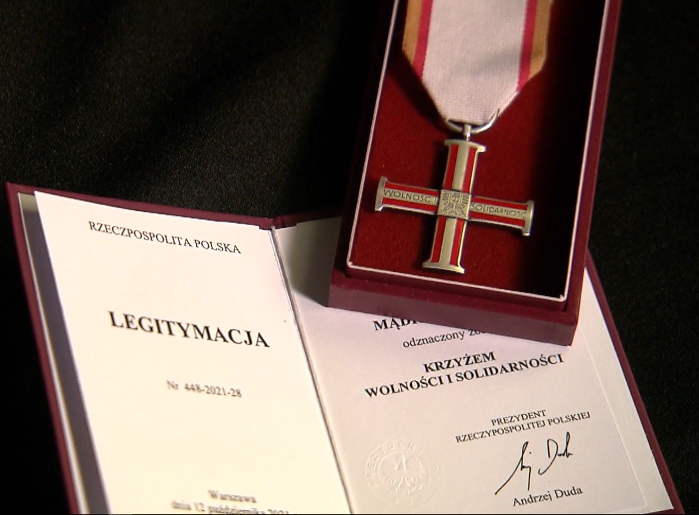 „Przystanek Historia” w TVP Historia, odc. 45: Wytrwaliśmy i zwyciężyliśmy – premiera: 9 grudnia 2021 „Przystanek Historia” w TVP Historia, odc. 45: Wytrwaliśmy i zwyciężyliśmy – premiera: 9 grudnia 2021