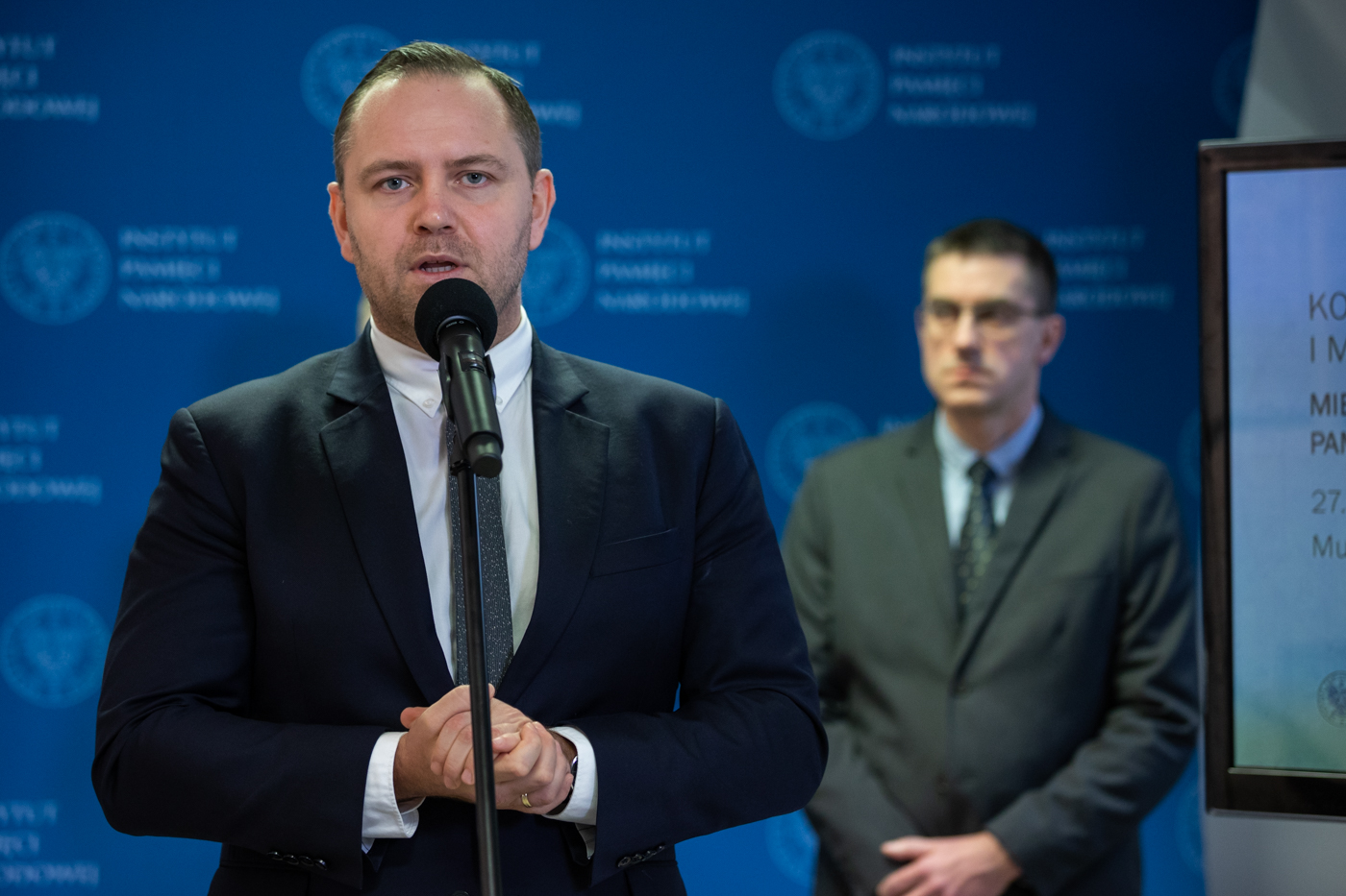 Dr Karol Nawrocki, prezes IPN, podczas konferencji prasowej w Muzeum w Treblince – 27 stycznia 2022. Fot. Mikołaj Bujak (IPN) Dr Karol Nawrocki, prezes IPN, podczas konferencji prasowej w Muzeum w Treblince – 27 stycznia 2022. Fot. Mikołaj Bujak (IPN)