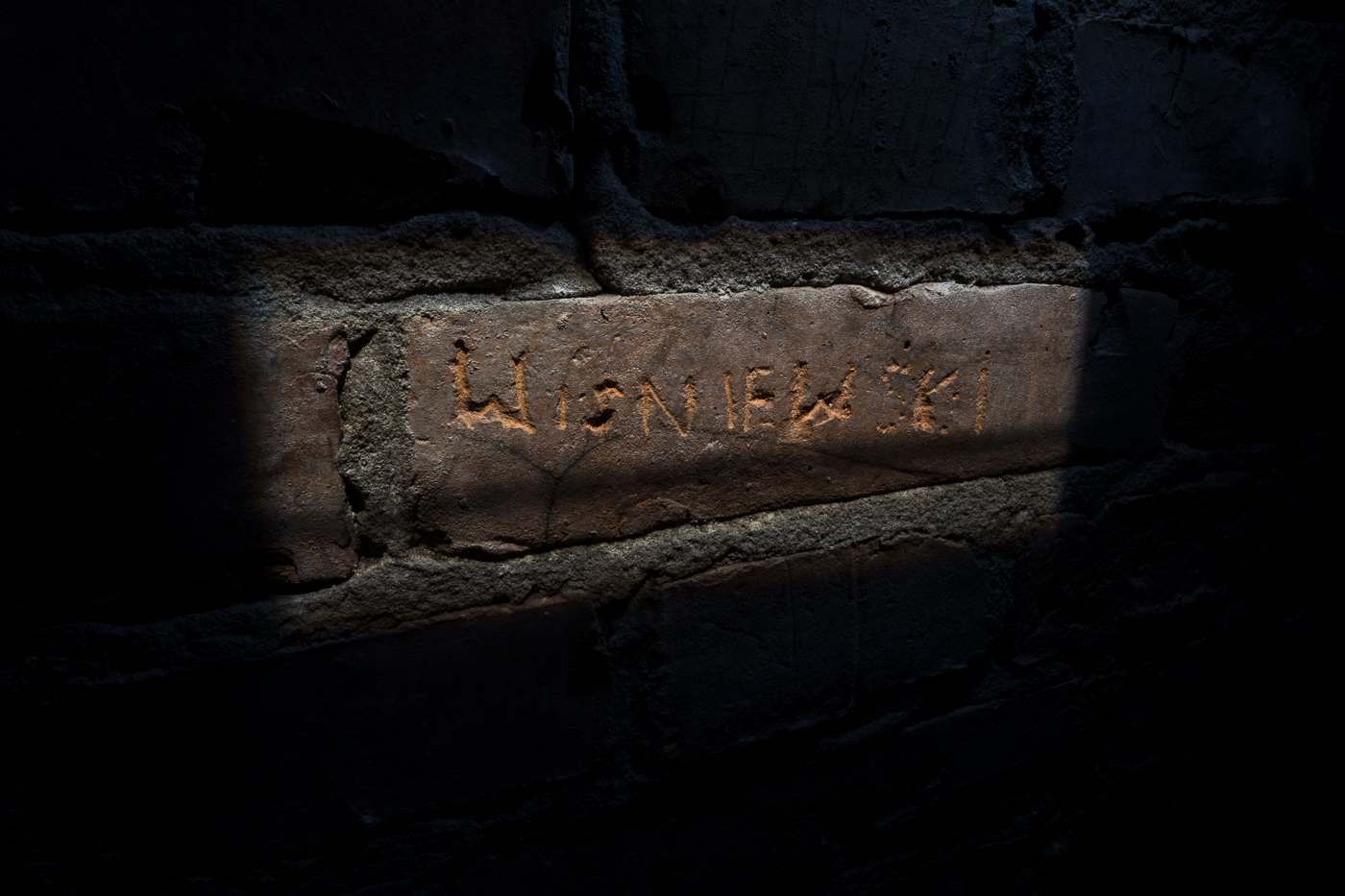 Strzelecka 8 – miejsce kaźni polskich działaczy podziemia niepodległościowego. Fot. Sławek Kasper (IPN)