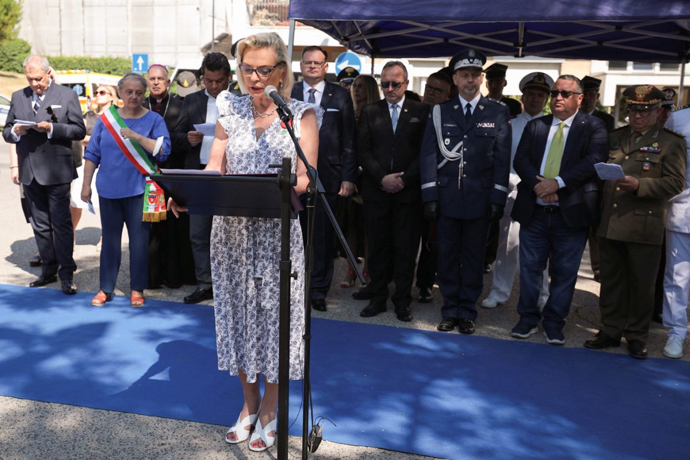 Obchody 78. rocznicy wyzwolenia Ankony przez żołnierzy 2. Korpusu Polskiego. Anna Maria Anders, ambasador RP we Włoszech – 18 lipca 2022. Fot. Mikołaj Bujak (IPN) Obchody 78. rocznicy wyzwolenia Ankony przez żołnierzy 2. Korpusu Polskiego. Anna Maria Anders, ambasador RP we Włoszech – 18 lipca 2022. Fot. Mikołaj Bujak (IPN)