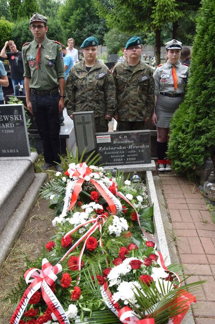 Upamiętnienie Romany Zdziarskiej-Rewskiej ps. „Romka”, uczestniczki powstania warszawskiego – fot. oBUWiM IPN Katowice Upamiętnienie Romany Zdziarskiej-Rewskiej ps. „Romka”, uczestniczki powstania warszawskiego – fot. oBUWiM IPN Katowice