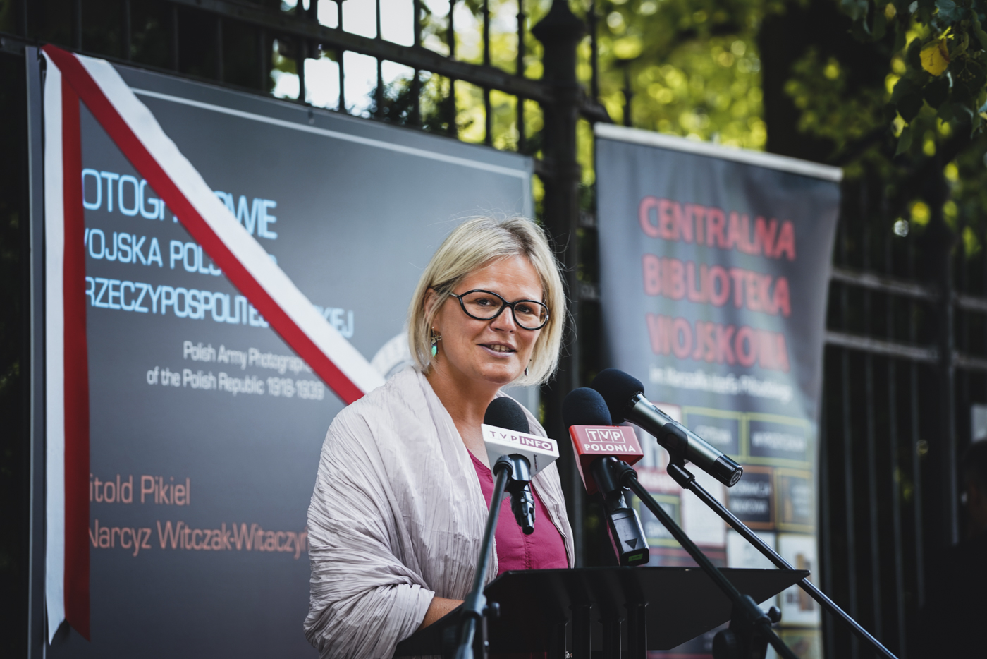 Wystawa "fotografowie Wojska Polskiego II RP – Witold Pikiel i Narcyz Witczak-Witaczyński" – fot. MN/BUWiM Wystawa "fotografowie Wojska Polskiego II RP – Witold Pikiel i Narcyz Witczak-Witaczyński" – fot. MN/BUWiM