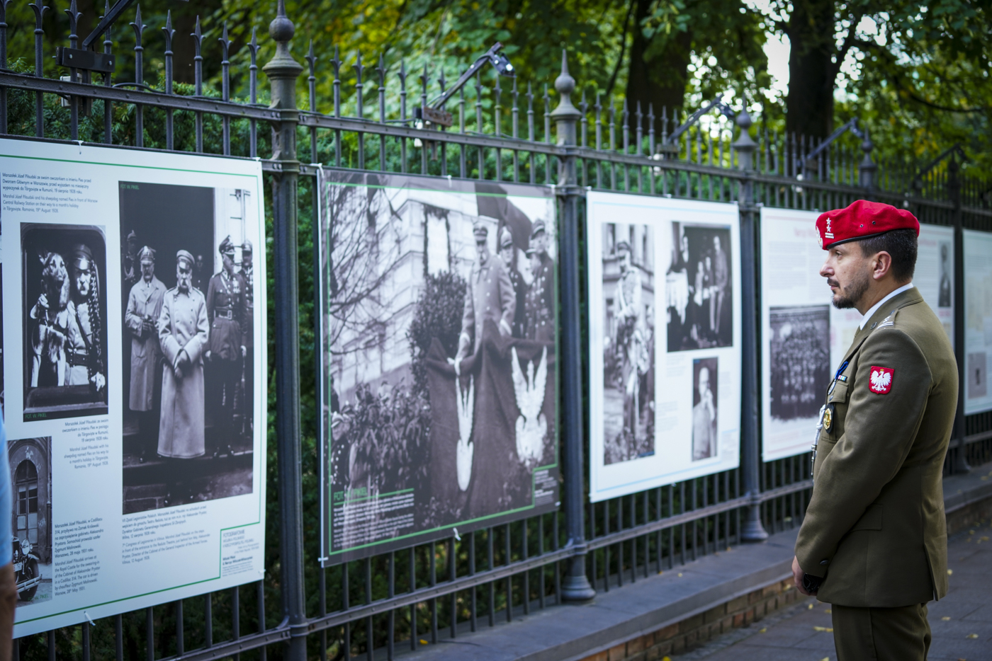 Wystawa "fotografowie Wojska Polskiego II RP – Witold Pikiel i Narcyz Witczak-Witaczyński" – fot. MN/BUWiM Wystawa "fotografowie Wojska Polskiego II RP – Witold Pikiel i Narcyz Witczak-Witaczyński" – fot. MN/BUWiM