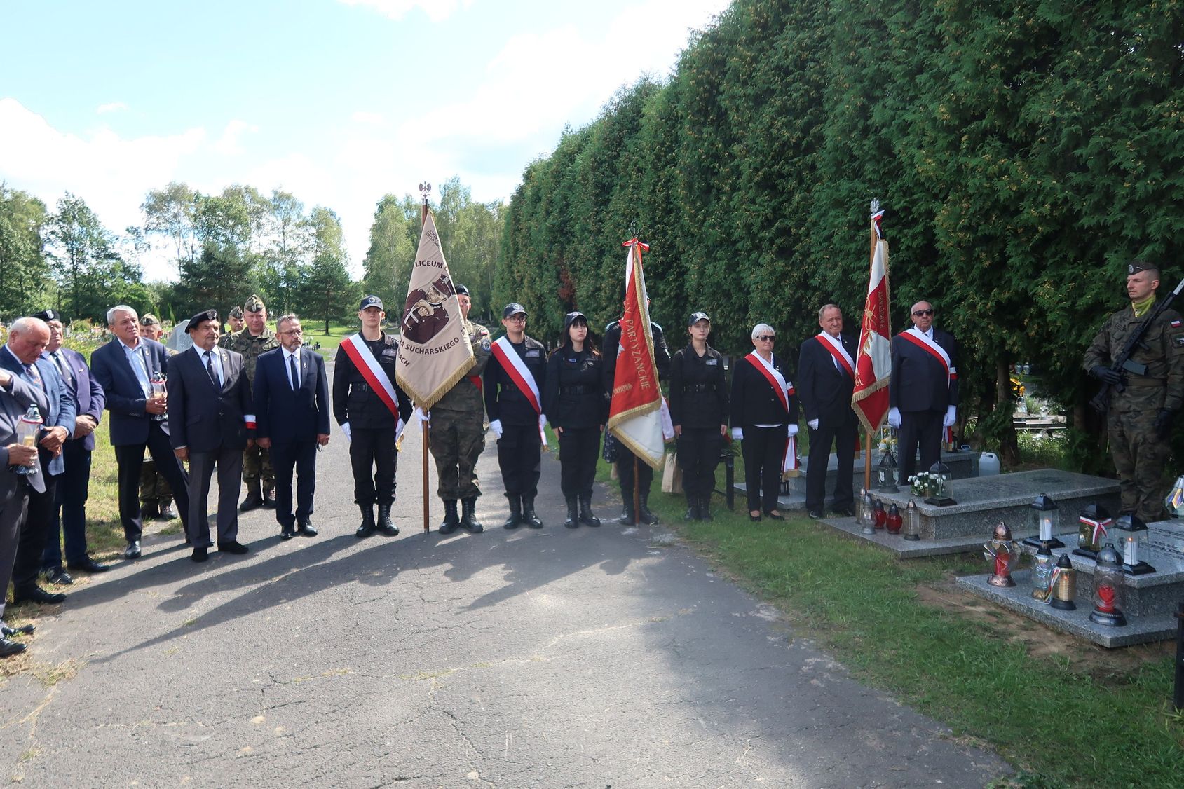 Uroczystość oznaczenia tabliczką „grób weterana walk o wolność i niepodległość Polski” mogiły śp. ppłk. Henryka Czerwińskiego – fot. OBUWiM IPN Katowice Uroczystość oznaczenia tabliczką „grób weterana walk o wolność i niepodległość Polski” mogiły śp. ppłk. Henryka Czerwińskiego – fot. OBUWiM IPN Katowice