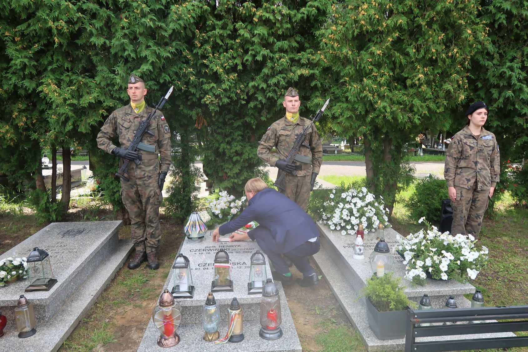 Uroczystość oznaczenia tabliczką „grób weterana walk o wolność i niepodległość Polski” mogiły śp. ppłk. Henryka Czerwińskiego – fot. OBUWiM IPN Katowice Uroczystość oznaczenia tabliczką „grób weterana walk o wolność i niepodległość Polski” mogiły śp. ppłk. Henryka Czerwińskiego – fot. OBUWiM IPN Katowice