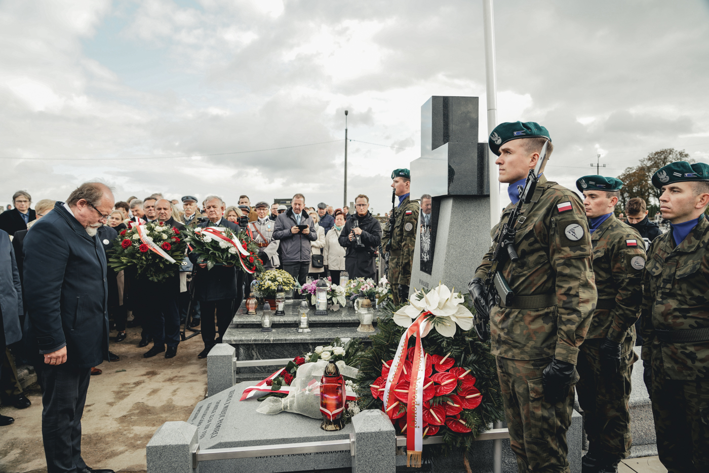 Odsłonięcie pomnika "Bohaterom Niepodległości" – fot. MN/BUWiM Odsłonięcie pomnika "Bohaterom Niepodległości" – fot. MN/BUWiM