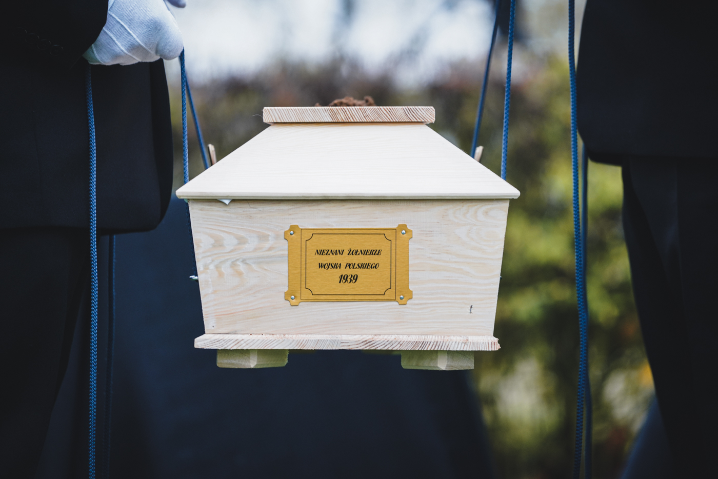 Państwowy pogrzeb żołnierzy Wojska Polskiego – Mełno, fot. MN/BUWiM Państwowy pogrzeb żołnierzy Wojska Polskiego – Mełno, fot. MN/BUWiM