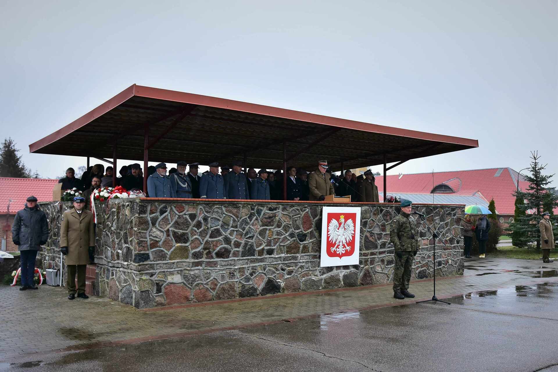 Odsłonięcie pomnika Marszałka Józefa Piłsudskiego – BUWiM IPN Szczecin Odsłonięcie pomnika Marszałka Józefa Piłsudskiego – BUWiM IPN Szczecin