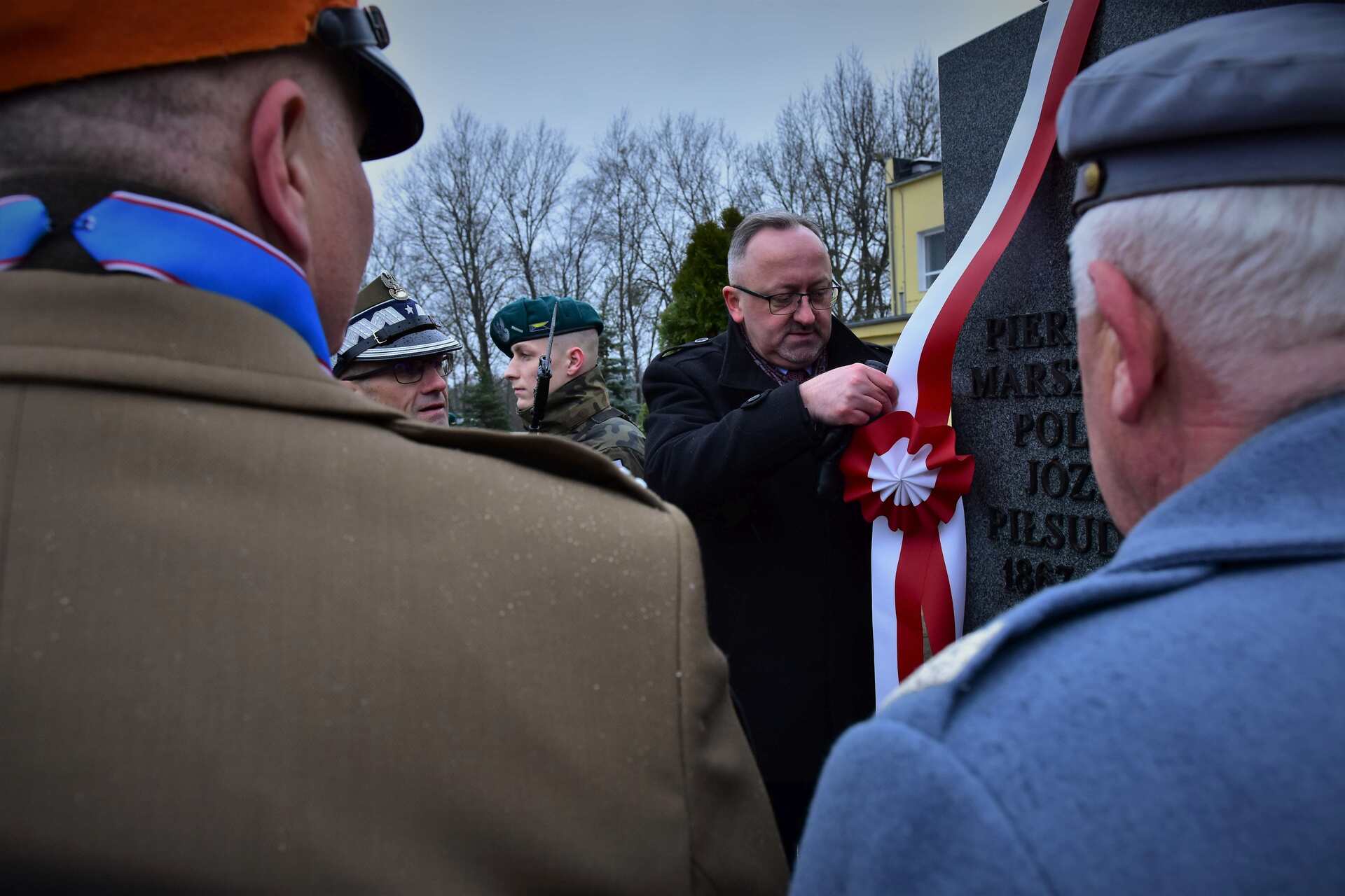 Odsłonięcie pomnika Marszałka Józefa Piłsudskiego – BUWiM IPN Szczecin Odsłonięcie pomnika Marszałka Józefa Piłsudskiego – BUWiM IPN Szczecin