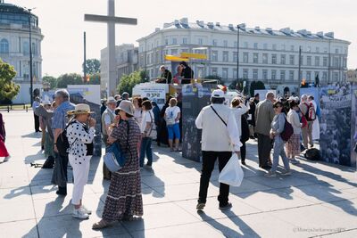 Otwarcie wystawy „Gaude Mater Polonia. Jan Paweł II w Ojczyźnie. 2–10 czerwca 1979” w Warszawie – 2 czerwca 2024. Fot. Marcin Jurkiewicz (IPN)