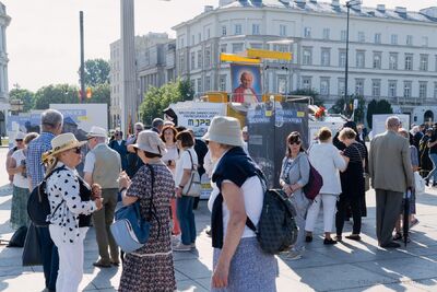 Otwarcie wystawy „Gaude Mater Polonia. Jan Paweł II w Ojczyźnie. 2–10 czerwca 1979” w Warszawie – 2 czerwca 2024. Fot. Marcin Jurkiewicz (IPN)