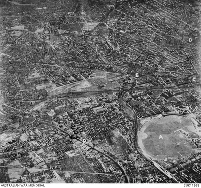 Alianckie zdjęcie lotnicze Berlina z 1943 r. (fot. Australian War Memorial)