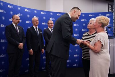 Uroczystość wręczenia Krzyży Wolności i Solidarności oraz medali Reipublicae Memoriae Meritum – 18 czerwca 2024. Fot. Mikołaj Bujak (IPN)