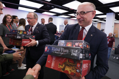 Wręczyliśmy nagrody zwycięzcom Olimpiady Gier Planszowych – 19 czerwca 2024. Fot. Mikołaj Bujak (IPN)