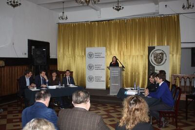 Seminarium terenowe „Kwatera Ł. Panteon narodowy pod cmentarnym murem” – Warszawa, 2 grudnia 2017. Fot. Marek Nadolski (IPN)