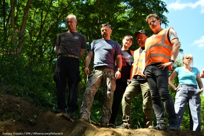 Łódź (Brus): Odnaleziono ludzkie szczątki podczas czwartego etapu prac – 28 czerwca 2024. Fot. Tomasz Trzaska (IPN)