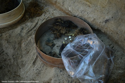 Łódź (Brus): Odnaleziono ludzkie szczątki podczas czwartego etapu prac – 28 czerwca 2024. Fot. Tomasz Trzaska (IPN)