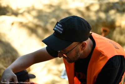 Łódź (Brus): Odnaleziono ludzkie szczątki podczas czwartego etapu prac – 28 czerwca 2024. Fot. Tomasz Trzaska (IPN)