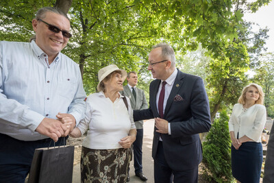 Złożenie kwiatów przy grobie Wojciecha Korfantego – Katowice, 5 lipca 2024. Fot. Krzysztof Łojko (IPN)