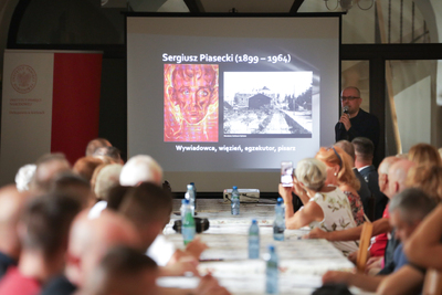 Prelekcja dr. hab. Tomasza Balbusa, poświęcona postaci Sergiusza Piaseckiego Świętym Krzyżu –17 lipca 2024.  Fot. Mikołaj Bujak (IPN)