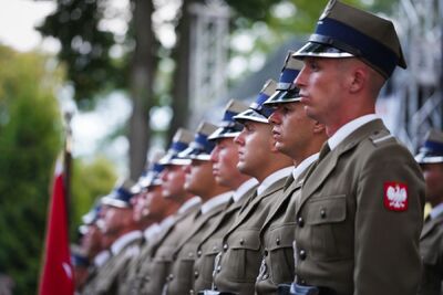 Oddaliśmy hołd poległym Bohaterom walk z 1920 roku – Radzymin, 15 sierpnia 2024. Fot. Mateusz Niegowski (IPN)