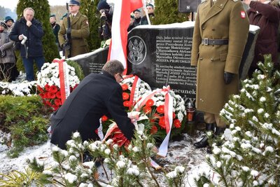 Obchody 150 rocznicy urodzin Marszałka Piłsudskiego w Zułowie, miejscu urodzin Marszałka