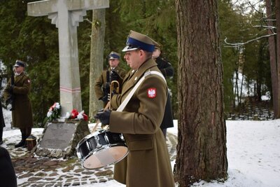 Uroczystości na cmentarzu wojskowym na Antokolu w Wilnie